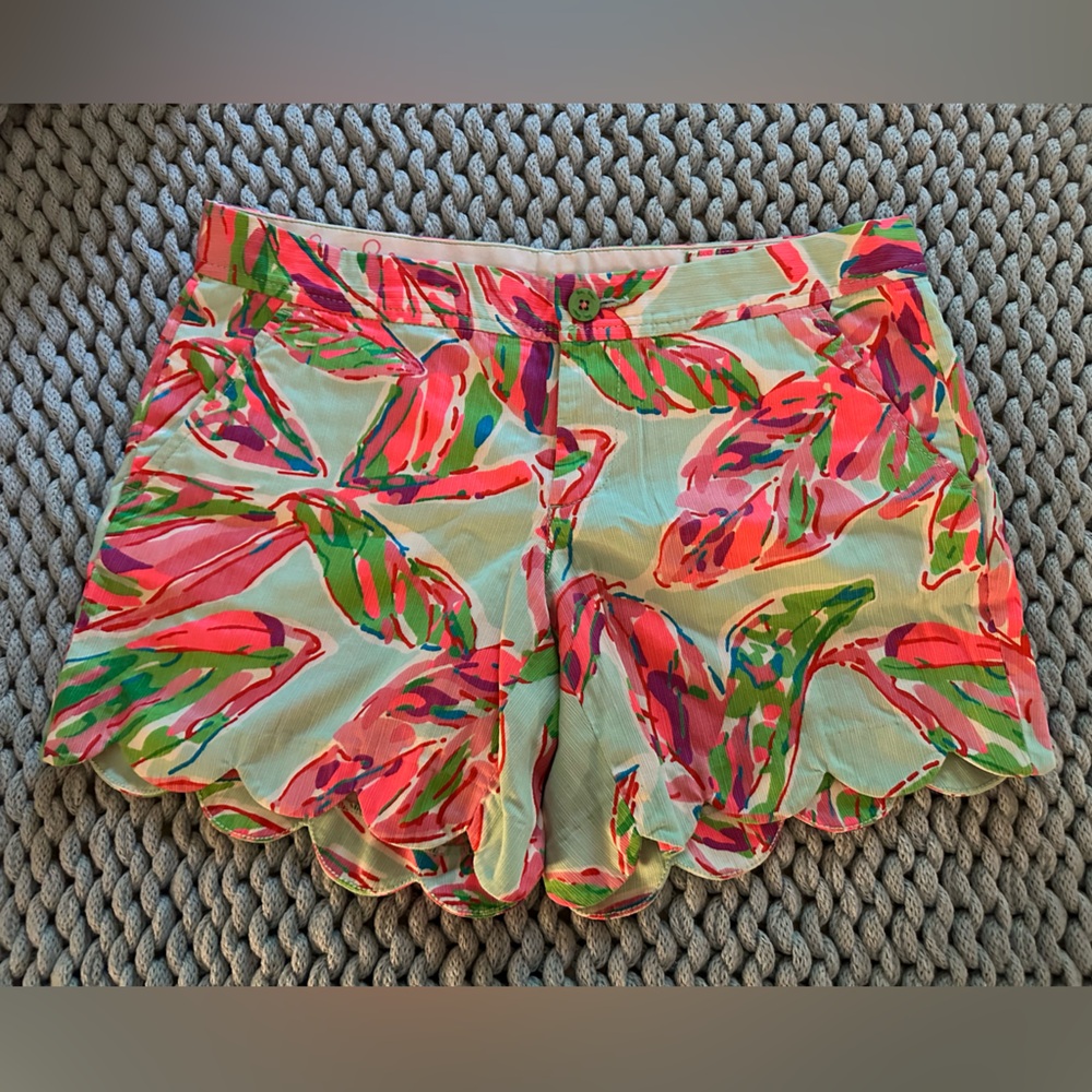 Lilly Pulitzer Buttercup Shorts size 4
